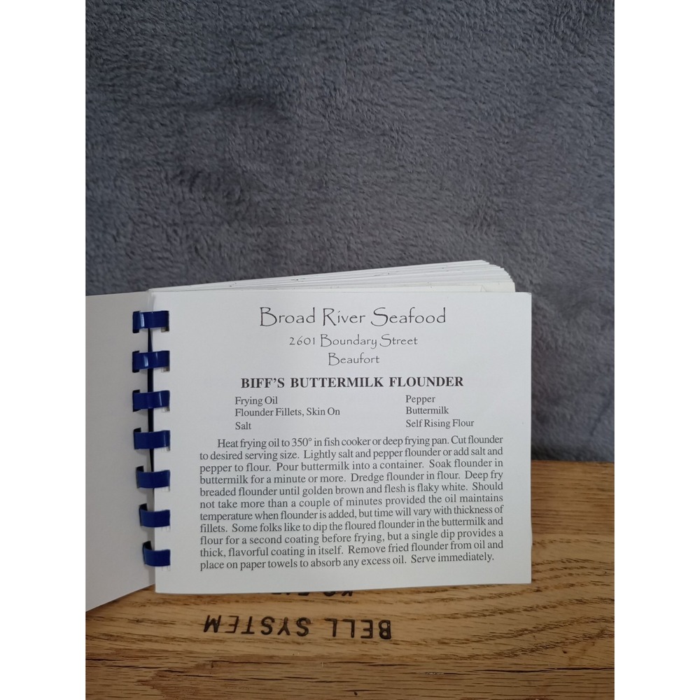 "A Taste of‎ the South Carolina Coast Restaurant Recipes" Cookbook 2003 P. Myers - Picture 2 of 8